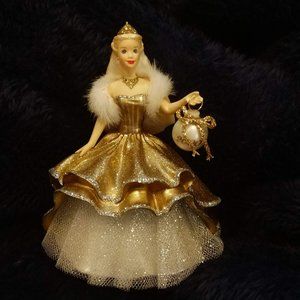 2000 Hallmark Celebration Barbie Celebration #1
